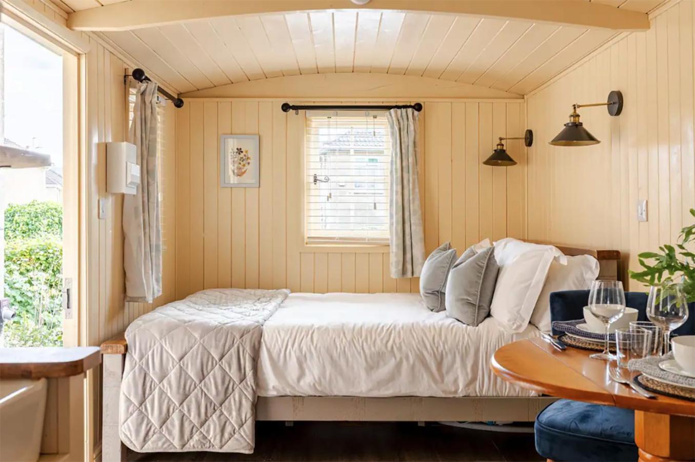 Shepherd'S Hut, Μπαθ Εξωτερικό φωτογραφία